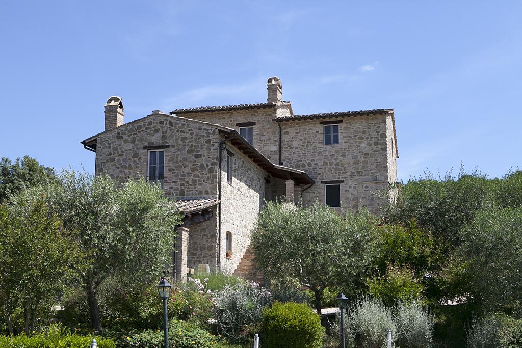Re Artu Assisi Country Lifestyleアパートホテル エクステリア 写真